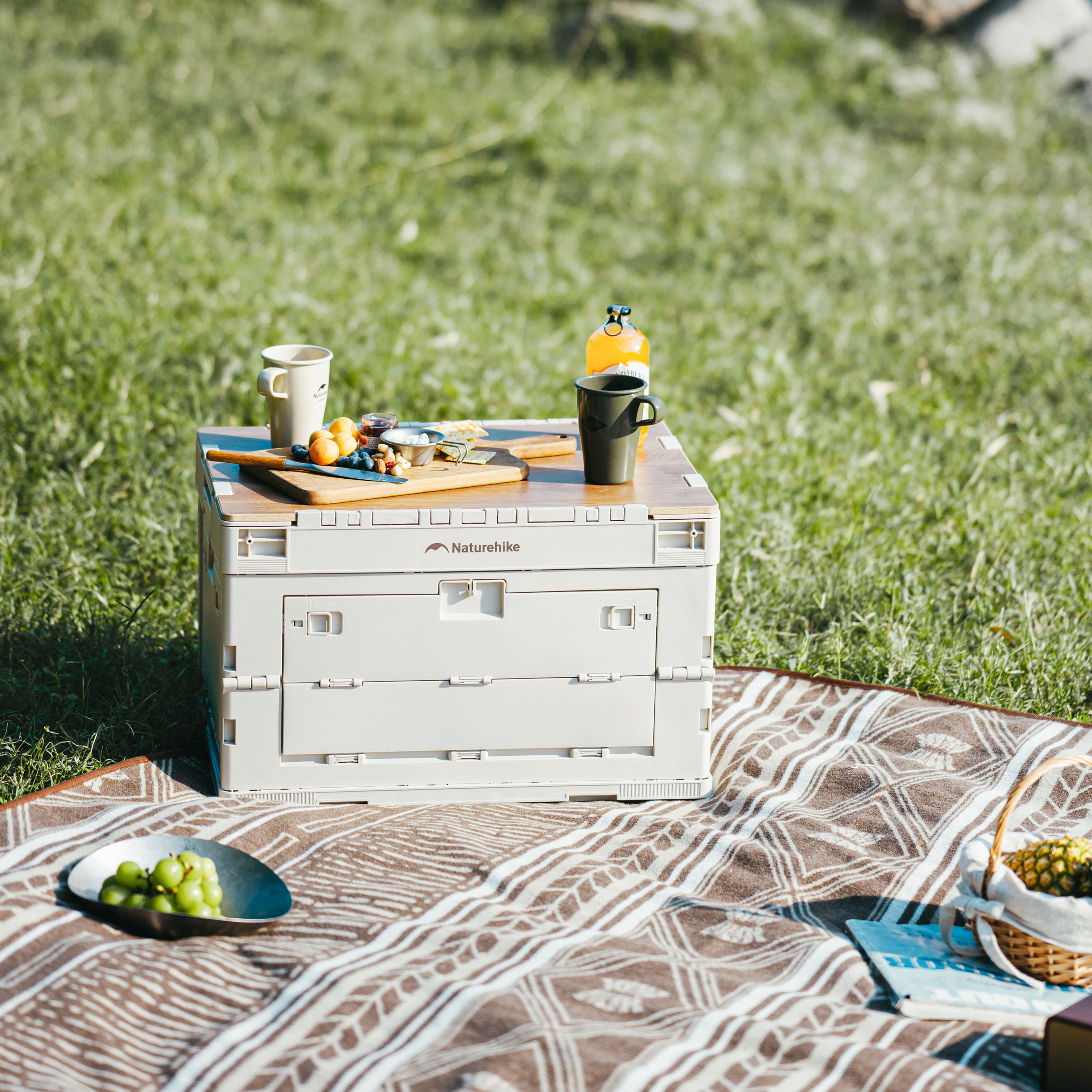 Naturehike skladovací box s doskou 23l - krémový